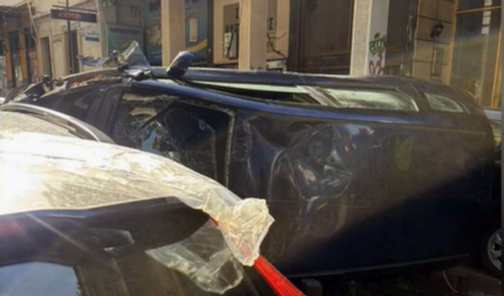 Byron car crash: Driver trapped after vehicle overturns (Video)