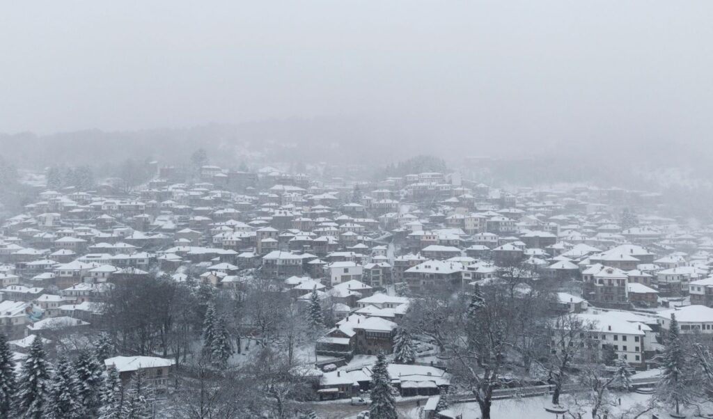 Severe weather hits Greece: Snow, gales and torrential rain