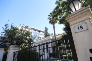 Greek government denies secret meetings with Trump envoys