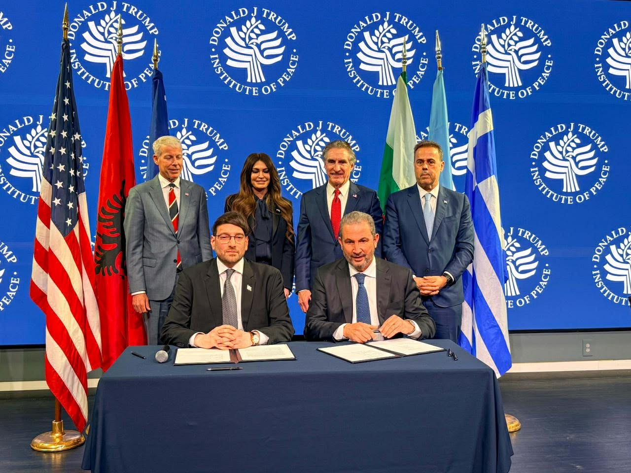 669ca5ac-e780-4c6e-9c00-cf54eafab406