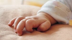 5-month-old baby hospitalized with meningitis in Patras shows positive signs