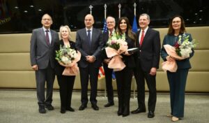 Dendias meets with US Congress delegation to strengthen Greece-US defense ties