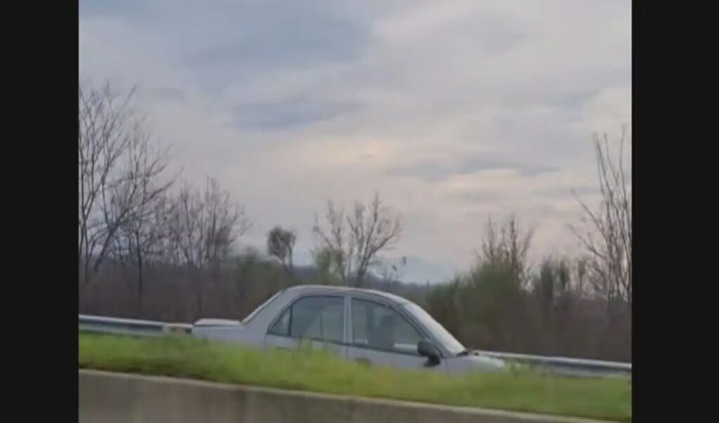 Terror on Greek highway: 89-year-old drives wrong way for 10km