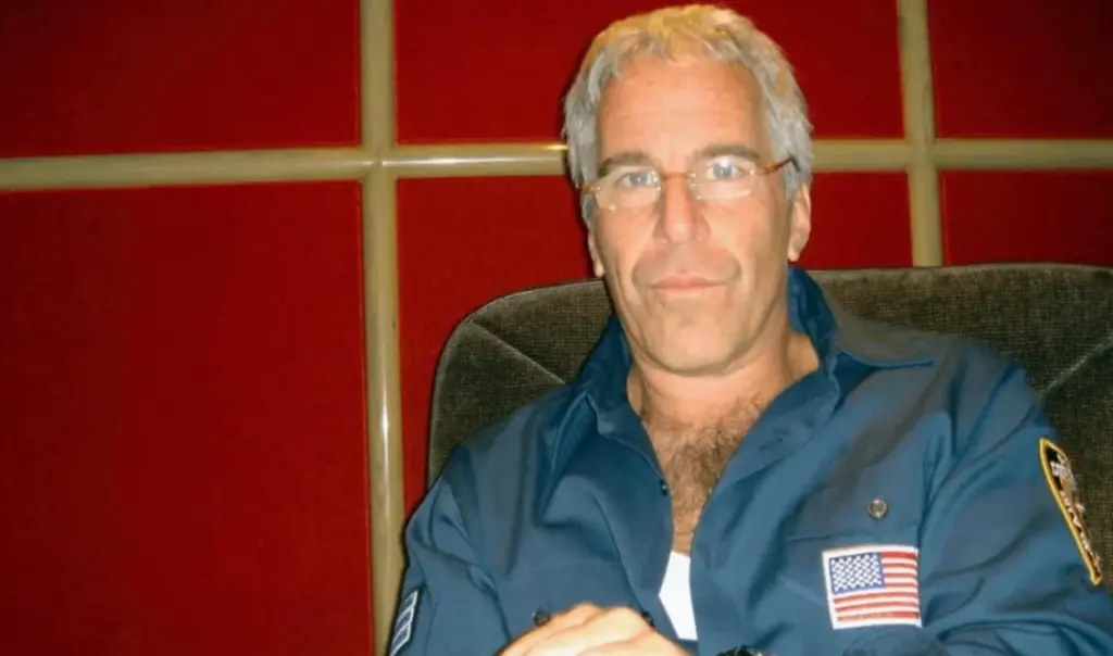 FBI “bomb” files on Epstein: “Trained as spy, worked with CIA and Mossad”
