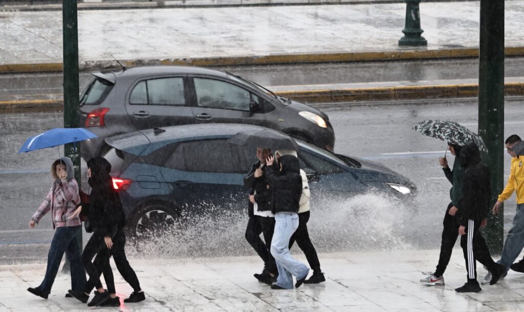 Severe weather hits Athens: Cold front brings storms and heavy rain