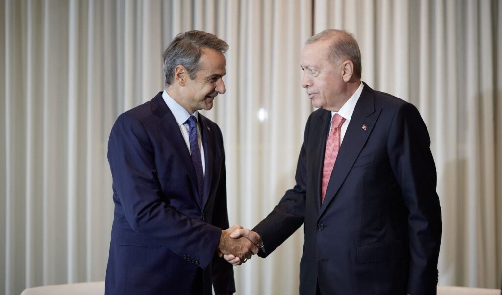 Mitsotakis-Erdogan meeting: Low expectations and thorny issues