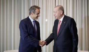 Mitsotakis-Erdogan meeting: Low expectations and thorny issues