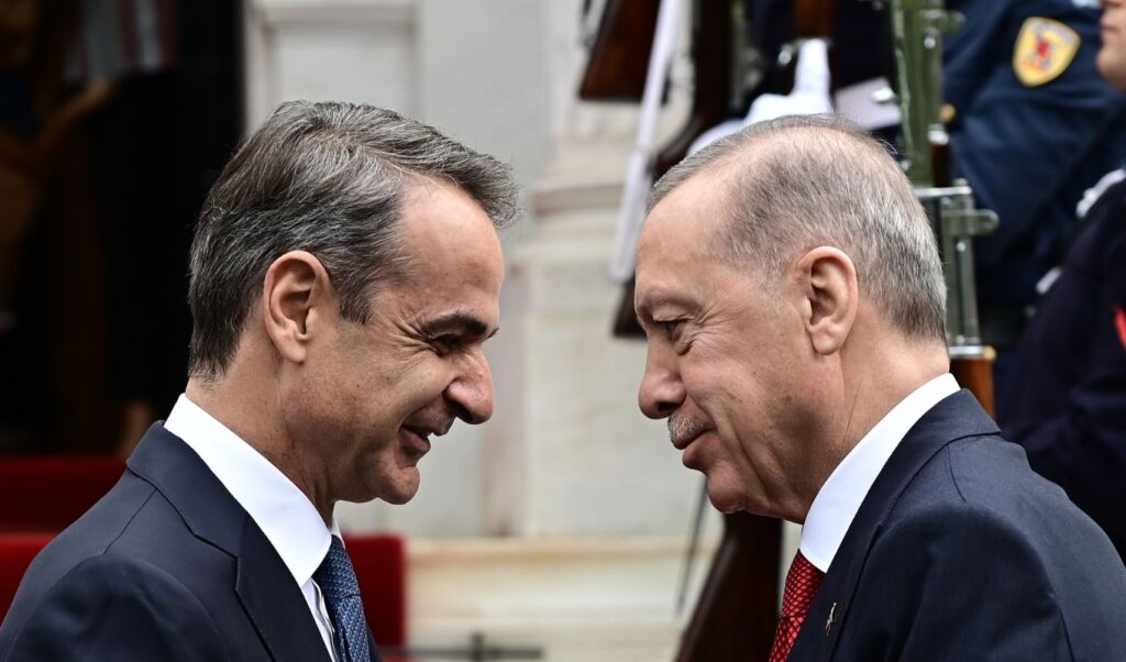Mitsotakis meets Erdoğan in Ankara: critical talks on Aegean disputes
