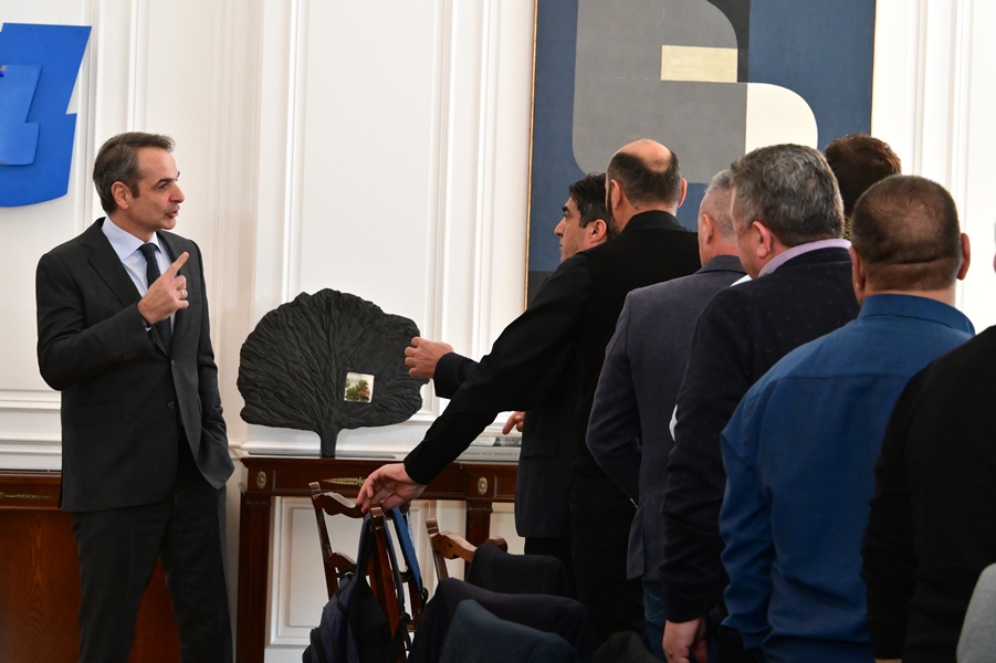 mitsotakis-me-kthnotrofous6846253