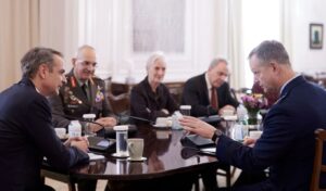Mitsotakis meets with NATO Supreme Allied Commander Europe