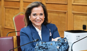 Dora Bakoyannis: “Did you count the islands? We still have them all”