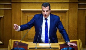 Greece minister calls for battle against killer smugglers after Chios tragedy