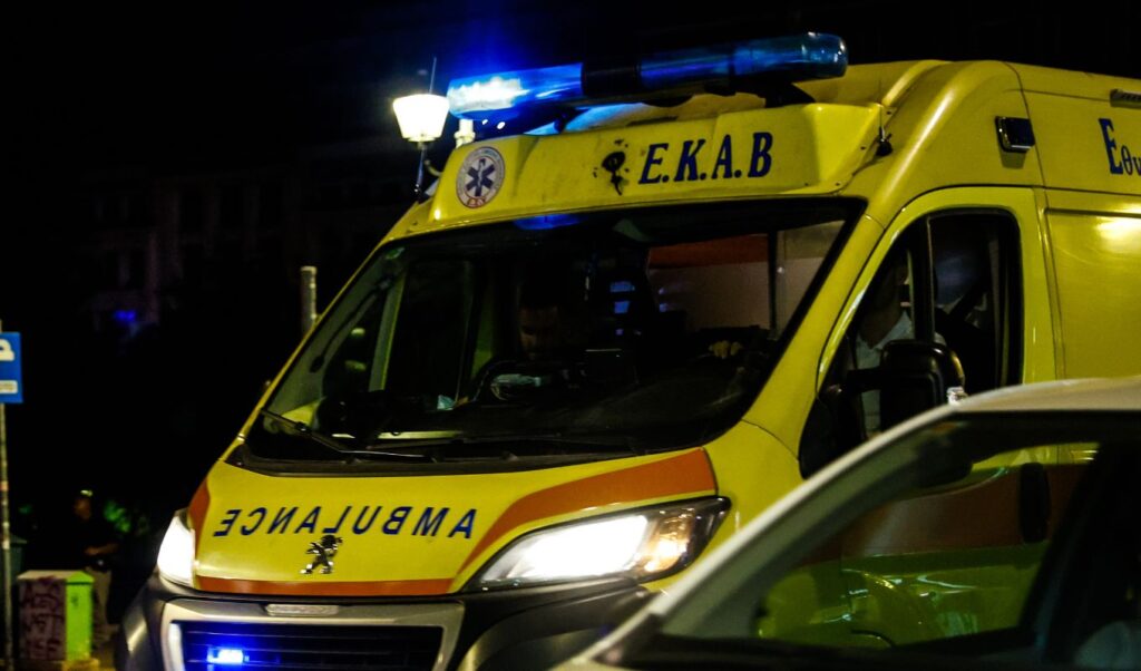 Fatal crash in Aspropyrgos: Truck collides with car, driver dead