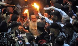 Holy Light: Greece awaits final transport decision by Good Friday