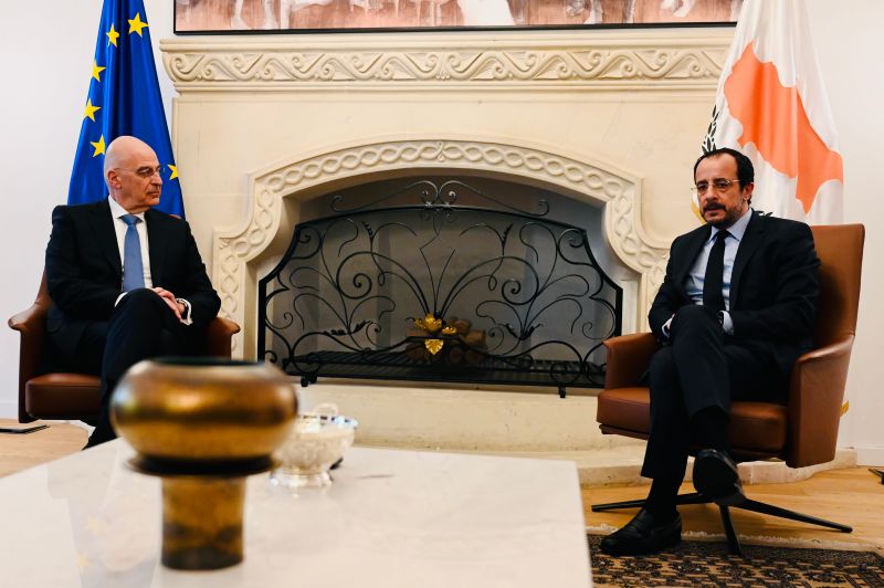 dendias-kypros-ellada-stirixi-11