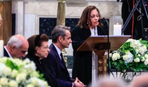 Charoula Alexiou’s touching eulogy for Marinella: “You left the last drop of your voice on the altar of Herod Atticus” (Video)