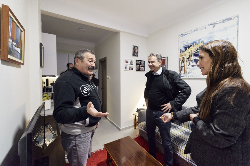 episkepsi-prothypourgou-se-ofeloumeno__2_