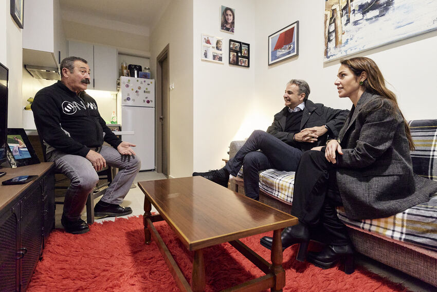 episkepsi-prothypourgou-se-ofeloumeno__3_