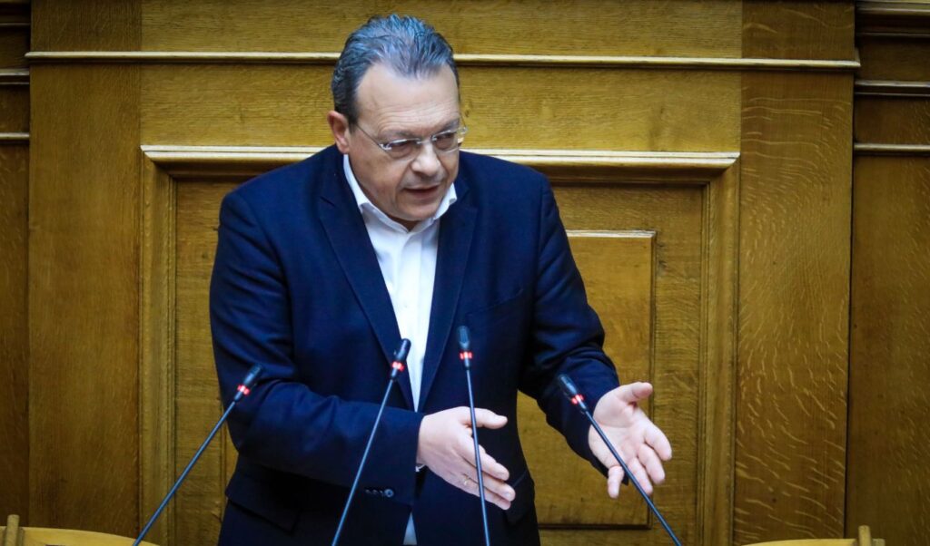 Why Socrates Famellos skips PASOK congress: SYRIZA sees cunning tactic by Androulakis