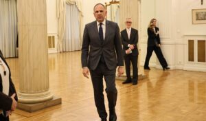 Greek FM Gerapetritis visits Libya: Benghazi and Tripoli talks