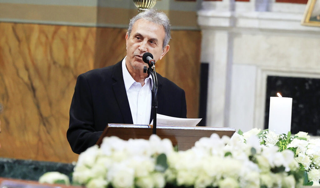 George Dalaras emotional at Marinella’s funeral: You left like an ancient tragedy actress on Herodes Atticus stage
