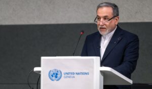 Araghchi: “Mojtaba Khamenei is alive and well” – Strait of Hormuz closed only to US and allies
