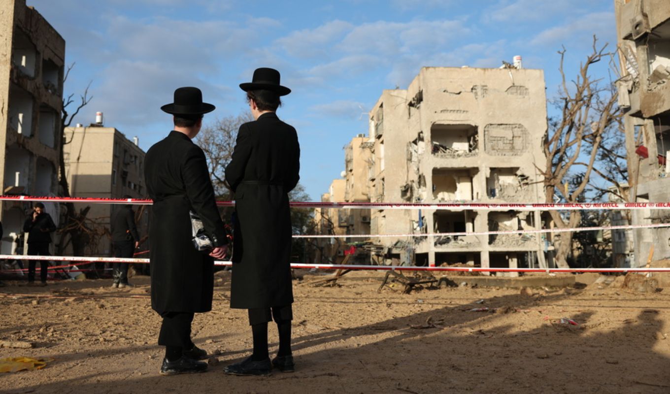 Israel: Extensive damage in Arad after Iranian missile attack - See images and video