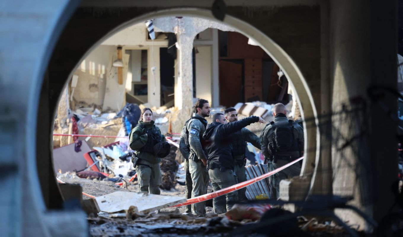 Israel: Extensive damage in Arad after Iranian missile attack - See images and video