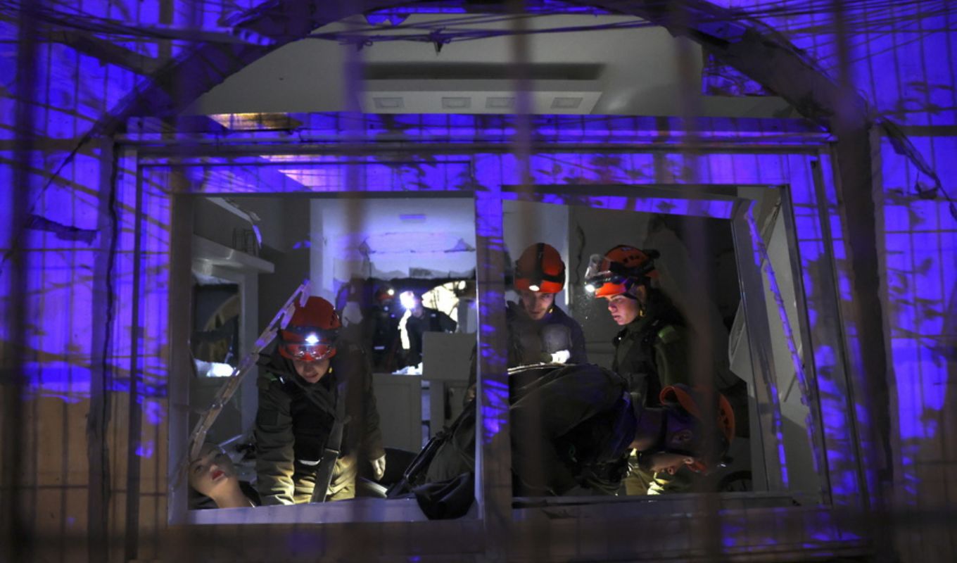 Israel: Extensive damage in Arad after Iranian missile attack - See images and video