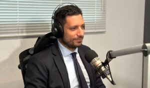 Kyranakis announces 125 new electric buses for Piraeus Wednesday