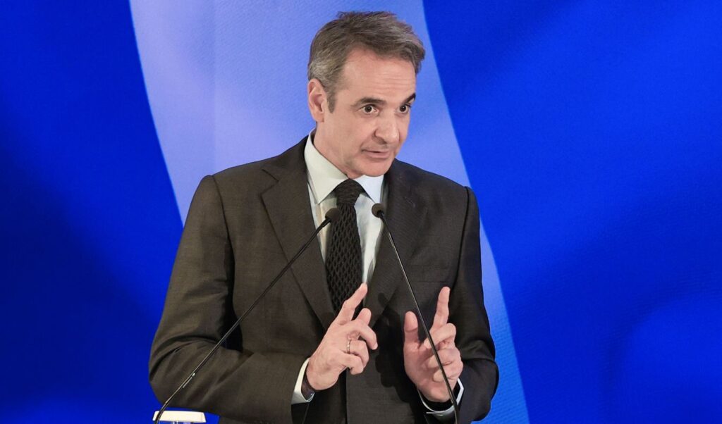 Greek PM Mitsotakis makes lightning visit to Thessaloniki