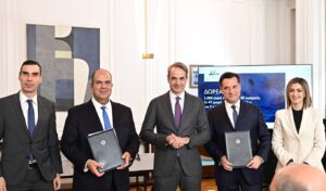 Mitsotakis calls on benefactors to give back to their homeland