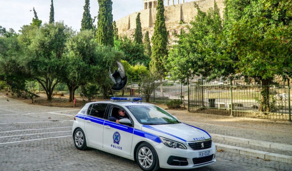 Acropolis heist: Thieves tunnel into Athens jewelry store