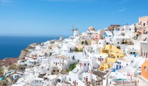 Which tourists spend the most money in Greece: Record arrivals