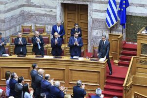 Minister-MP incompatibility: How Mitsotakis proposal could work