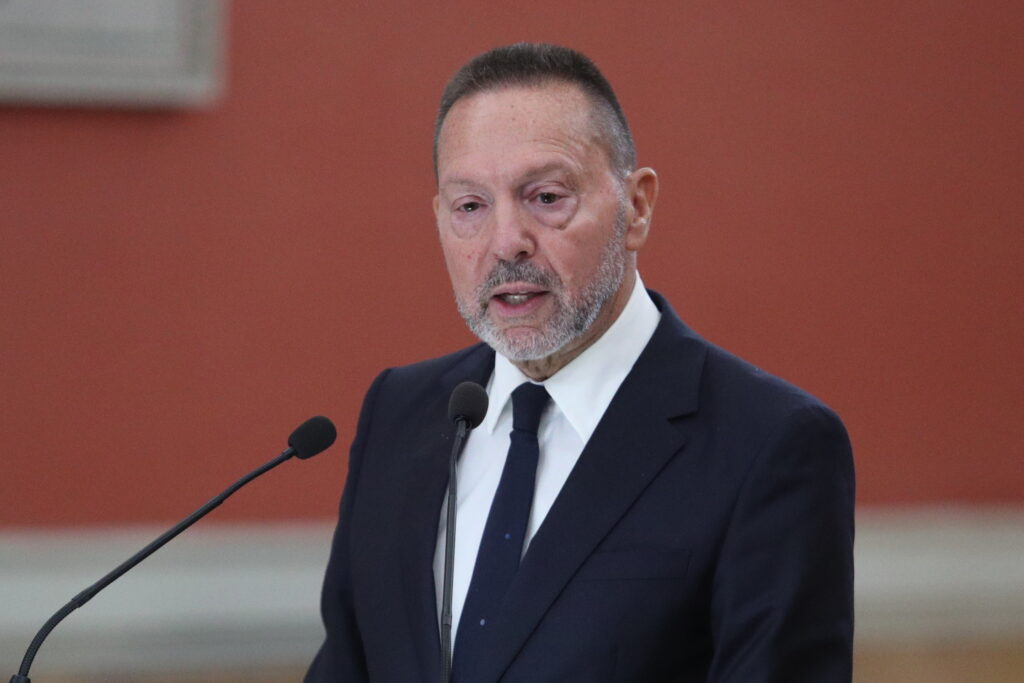 Bank of Greece governor warns against early elections amid crisis