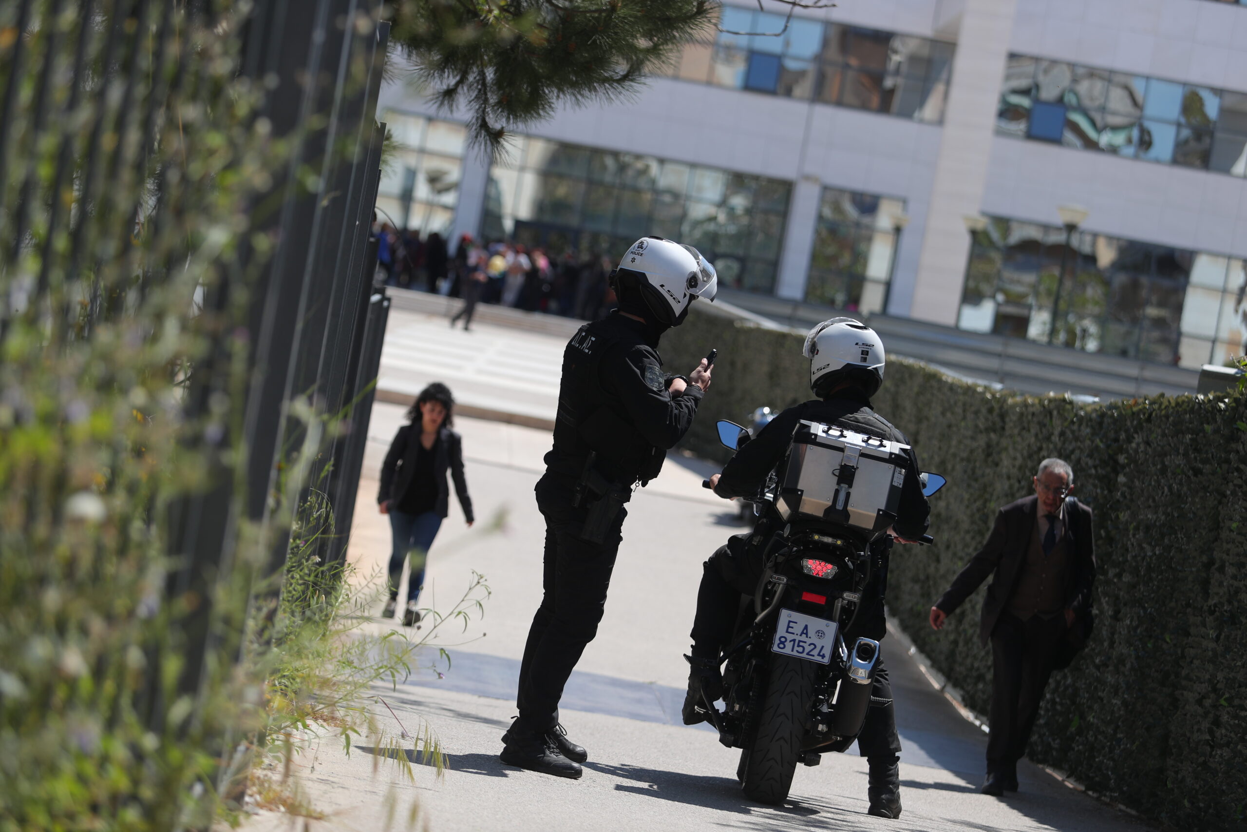 89-year-old gunman attacks Greek court over pension dispute