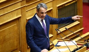 Mitsotakis fires back in Parliament: Justice cannot be blackmailed