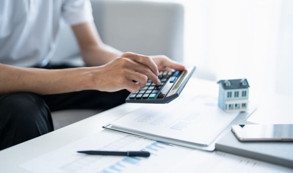 Triple rent rebate for 50,000 doctors, nurses and teachers