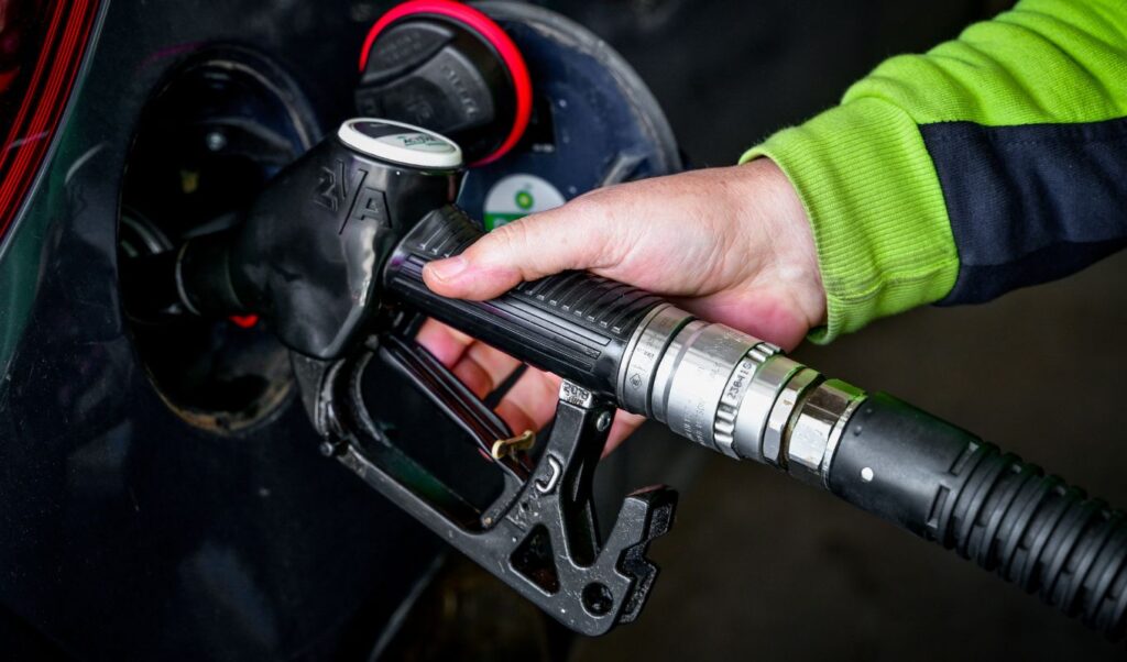 Fuel Pass chaos: System crashes block verification, send citizens to service centers