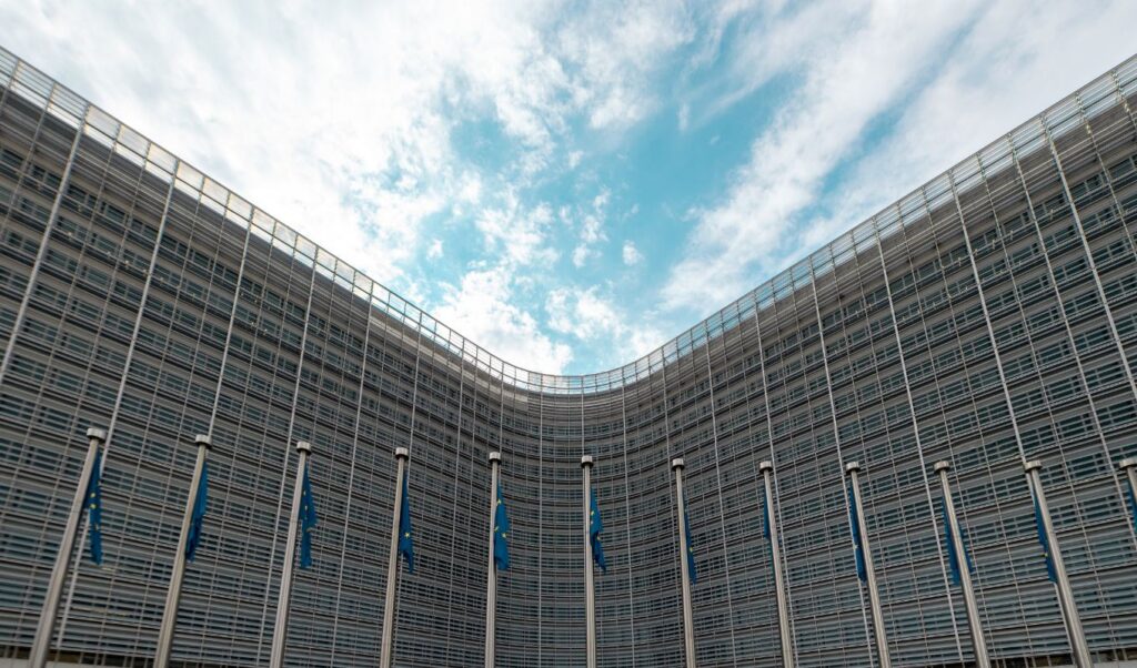 Reuters: Greece cuts growth forecast to 2% from 2.4% due to Middle East war