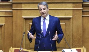 Mitsotakis launches constitutional revision in May: 25 articles
