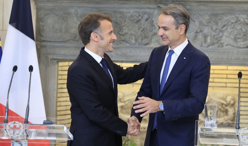 Greece-France alliance: Macron and Mitsotakis send strong message to “potential adversaries”