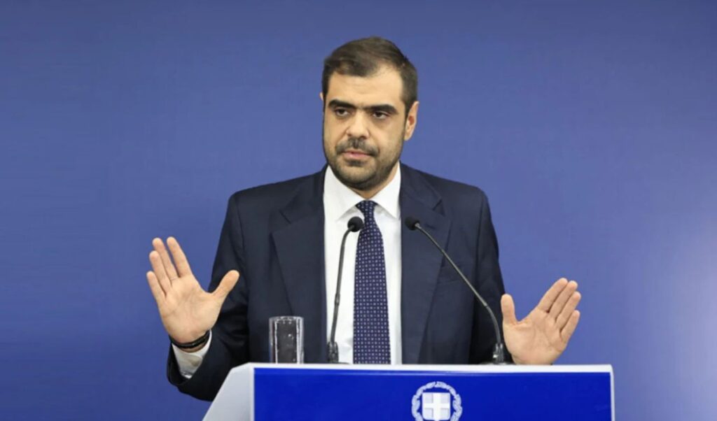 Greece considers reducing parliament size with minister-MP reforms