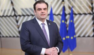 Greece expects higher primary surplus amid energy crisis uncertainty