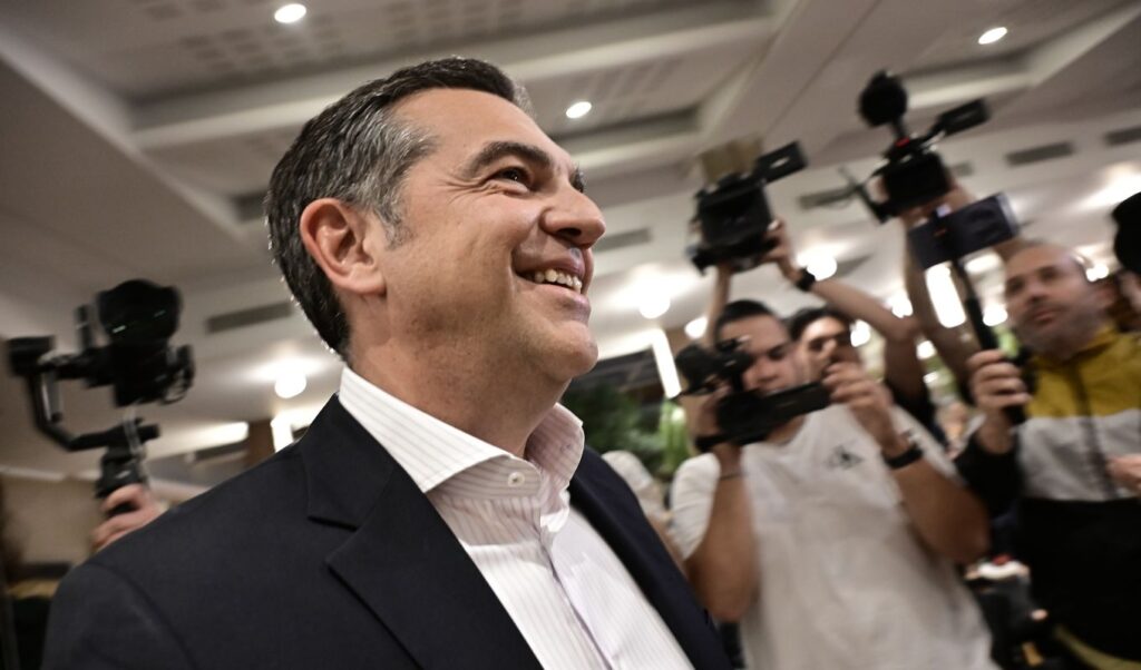 SYRIZA exodus begins as MPs prepare to join Tsipras party