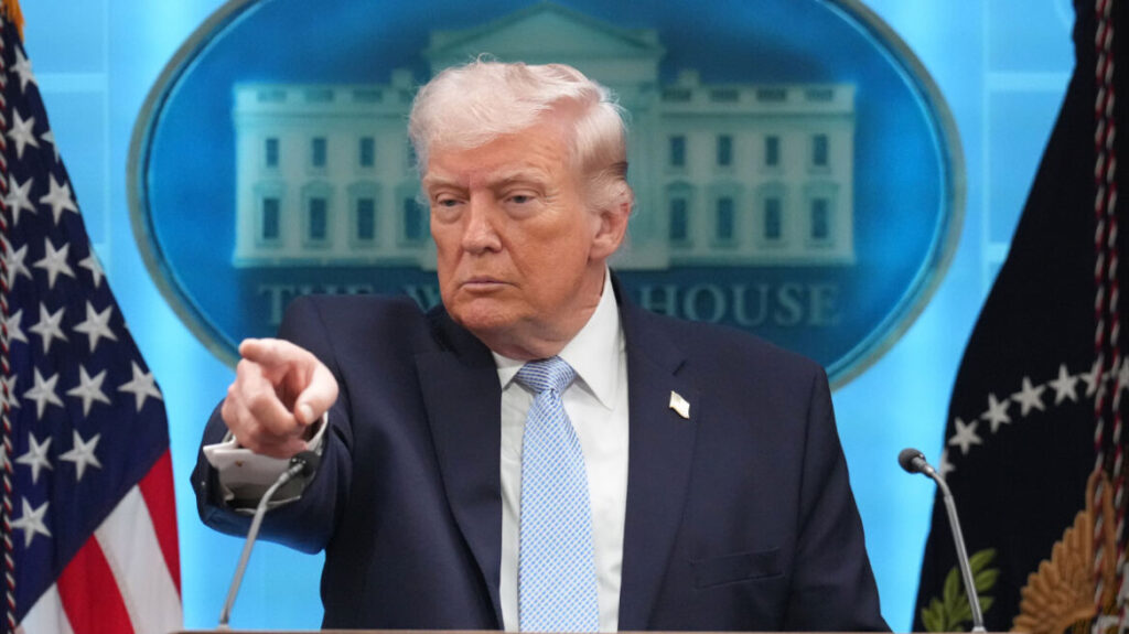 Trump on Strait of Hormuz: “Opening it for China, President Xi will give me a big, strong hug”