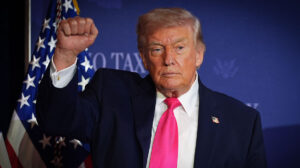 WSJ reveals Trump out of control: How aides kept him from Iran rescue operation war room