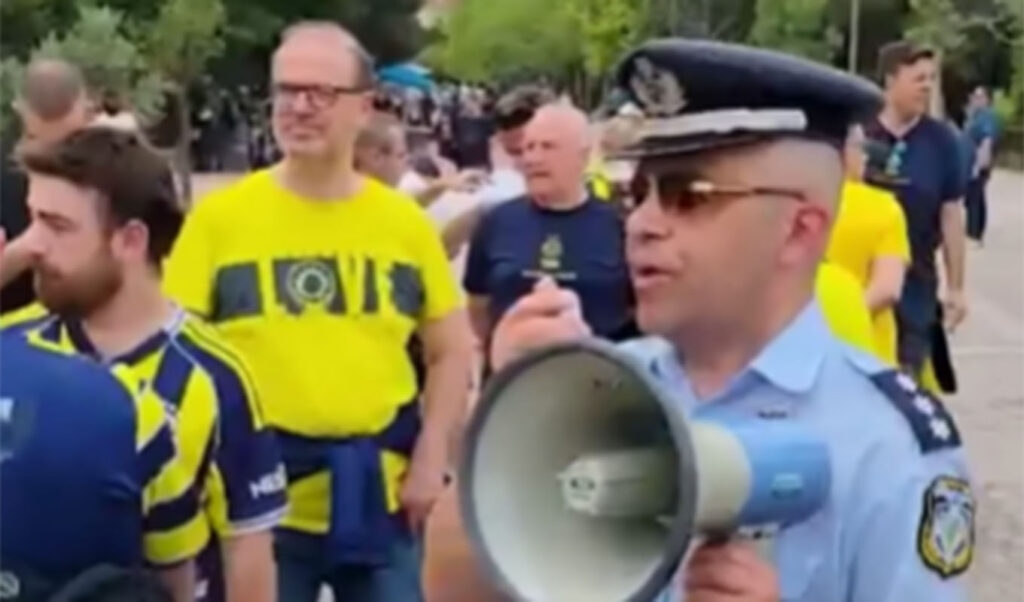 Police commander acts as tour guide for Turkish basketball fans