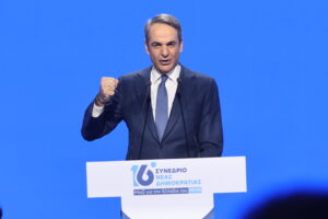 Mitsotakis at New Democracy Congress: “Elections will be held in 2027, the safe path to Greece of 2030 goes through a third term” – “History is written by those who are present” (Photos & Videos)